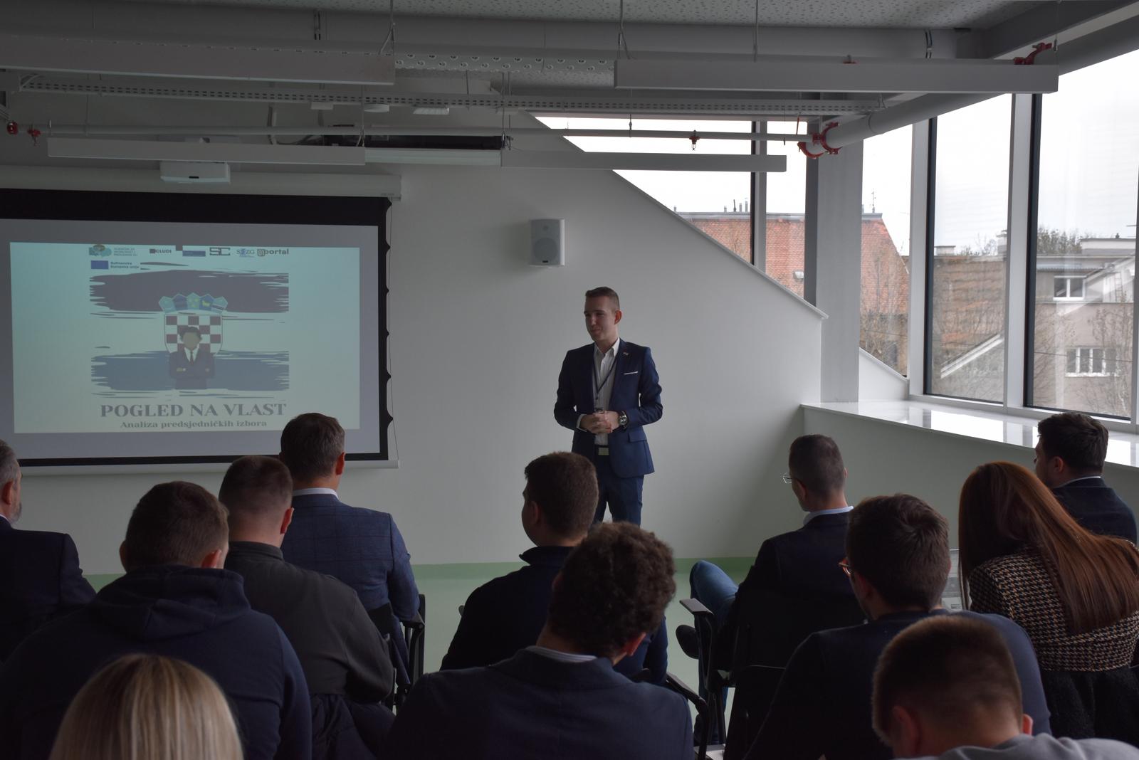 Konferencija Pogled na vlast - Mala škola politike vol.1